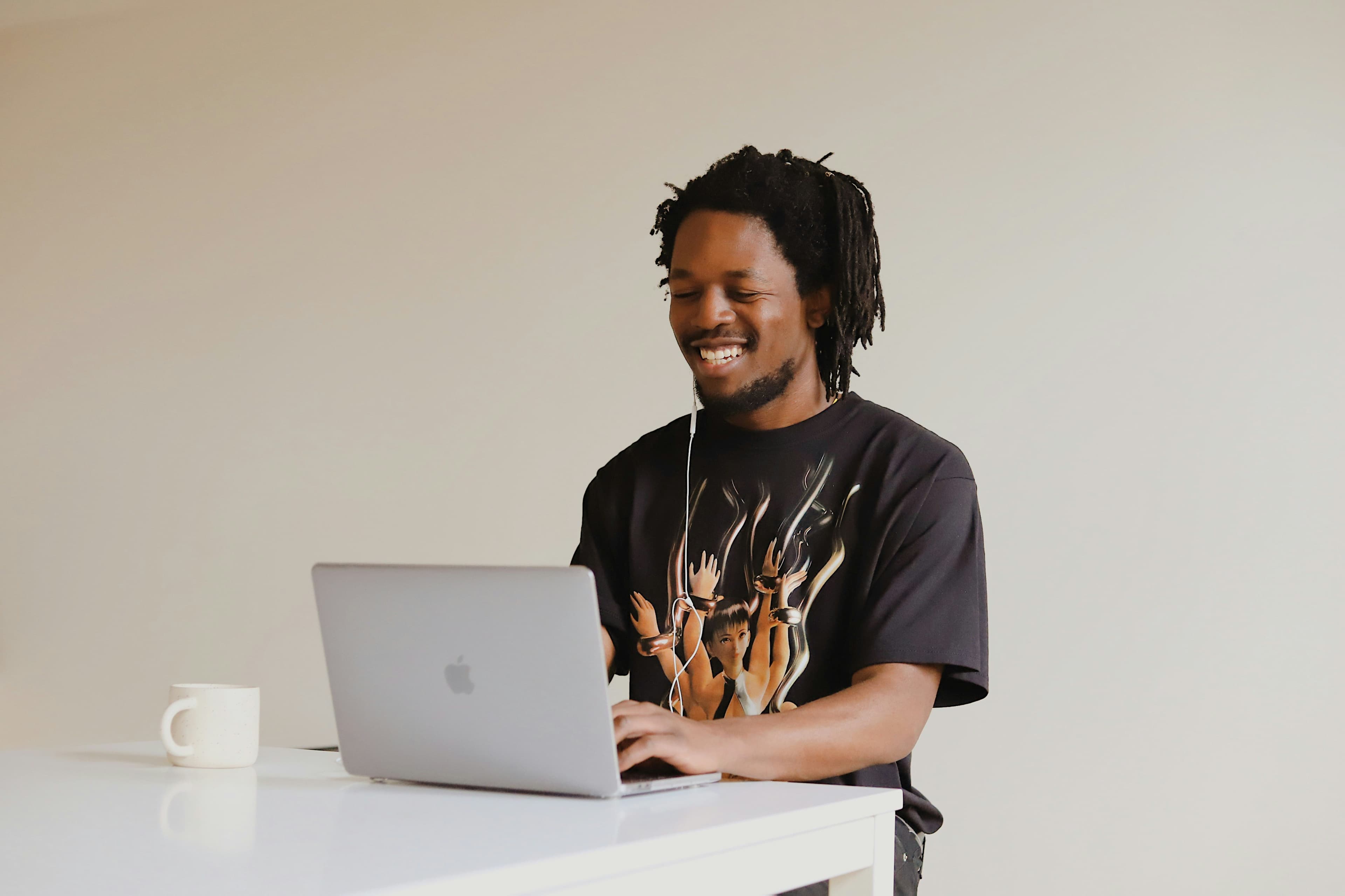 How to Build an AI Clipping Side Hustle for Creators
